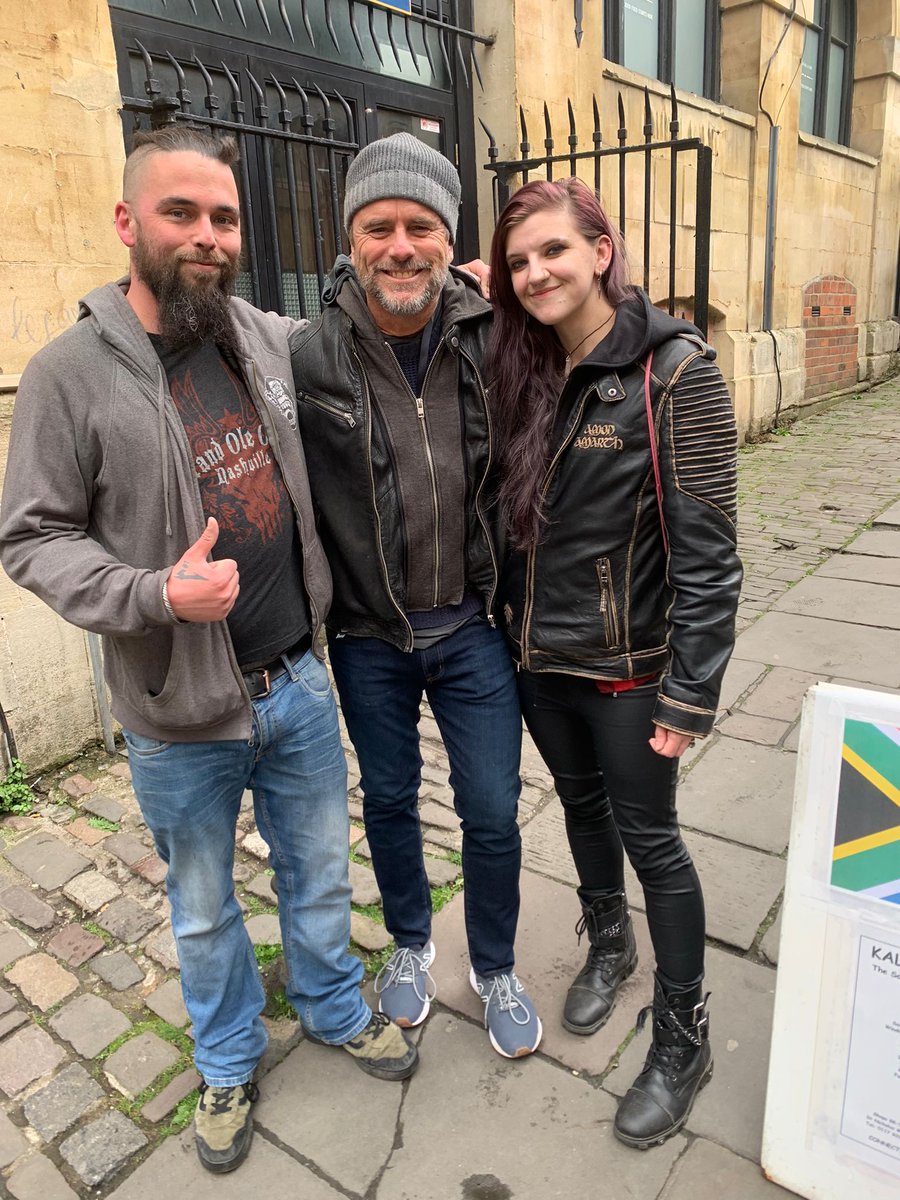 Metalman59's tweet photo. @CharlesEsten I know it is a massive long shot but I have just gotten tickets to the nashville reunion in Cardiff and I was wondering if you wanted to grab a beer before the gig? https://t.co/Gy7pM4ZU1R