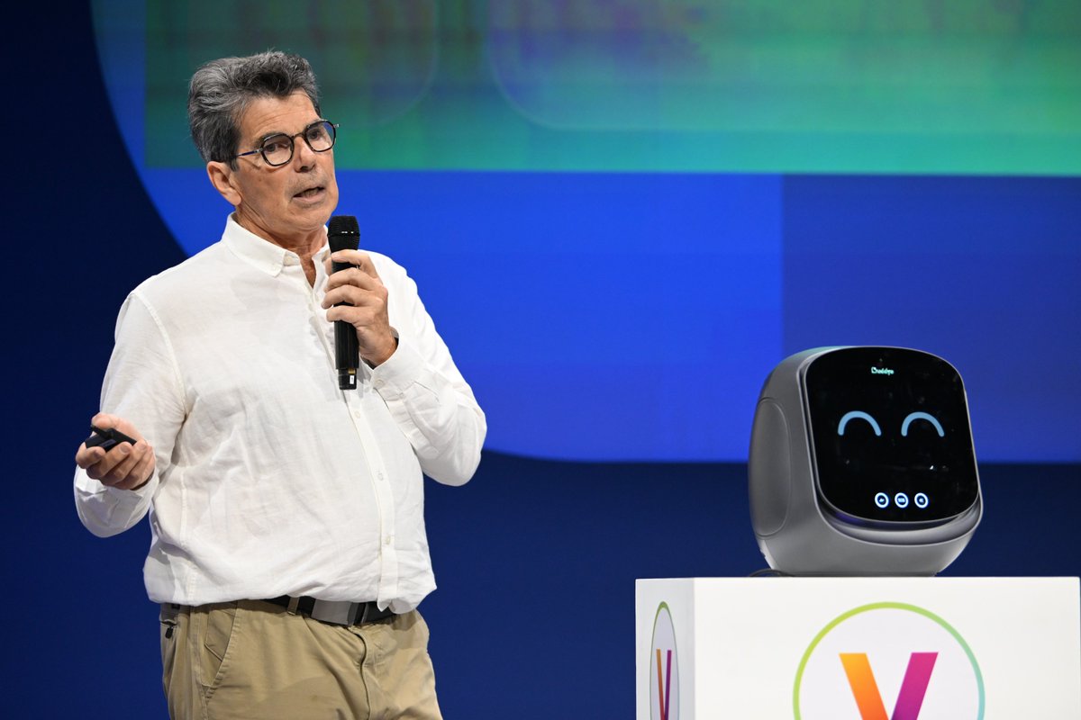 🔬 At #VivaTech, witness a World Premiere: <a href="/mybodyo/">Bodyo</a>
unveils its smart medical robot—offering health monitoring, teleconsultation &amp; AI-powered advice in one device. A major leap in proactive, accessible care. See it at the AI Avenue! 💡