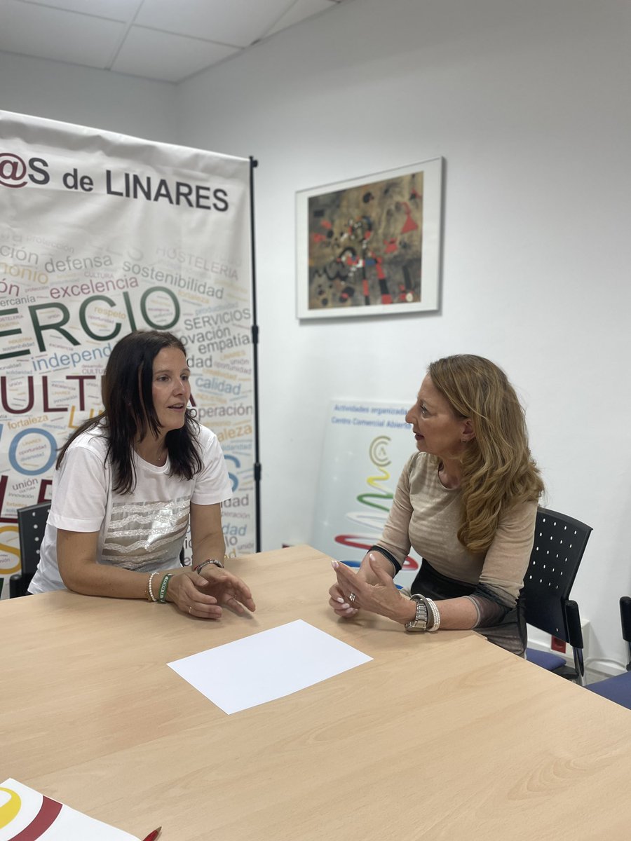 Reunión entre Isabel López, embajadora de #SomosFP, y <a href="/AcilCca/">ACIL</a> para impulsar la #FormaciónProfesional como clave para el empleo y el talento local. 💼🔧 #Linares #TalentoFP