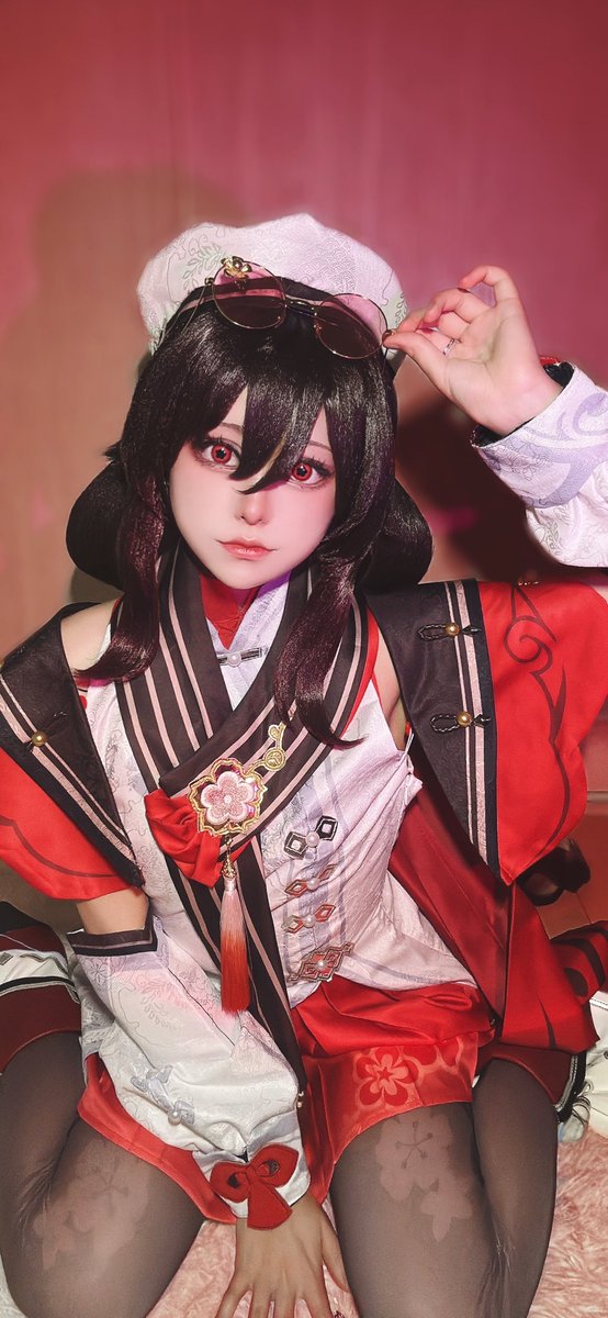 Cosplay┊︎原神┊︎胡桃

━━━━━━━━━━━━━━━━━━

       堂主の私になにか用かな？🦋.*˚

━━━━━━━━━━━━━━━━━━

 #コスプレイヤーさんと繋がりたい 
 #カメラマンさんと繋がりたい
#Cosplay #胡桃