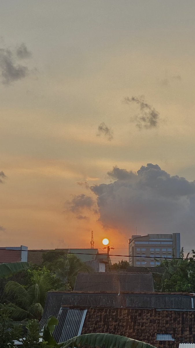 langit sore ini di cilacap, masyaaAllah✨