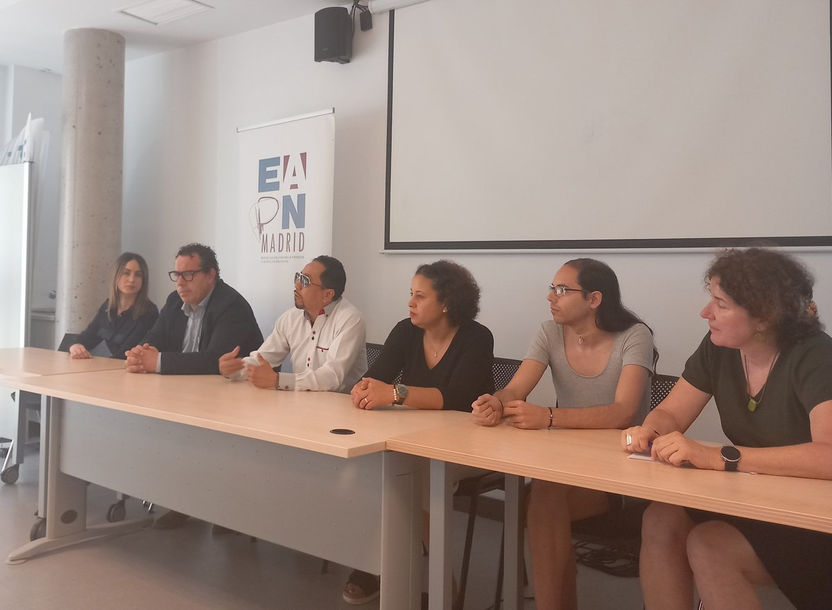 EAPN MADRID (@eapnmadrid) on Twitter photo Escuchamos historias de éxito de empresas, entidades y participantes en #EmpleoVerde <a href="/CityLogin_es/">CITYlogin España</a> <a href="/Palletways_IB/">Palletways Iberia</a> <a href="/FundacionAdsis/">Fundación Adsis</a> <a href="/mercamadrid_hoy/">Mercamadrid</a> Escuchamos historias de éxito de empresas, entidades y participantes en #EmpleoVerde <a href="/CityLogin_es/">CITYlogin España</a> <a href="/Palletways_IB/">Palletways Iberia</a> <a href="/FundacionAdsis/">Fundación Adsis</a> <a href="/mercamadrid_hoy/">Mercamadrid</a>