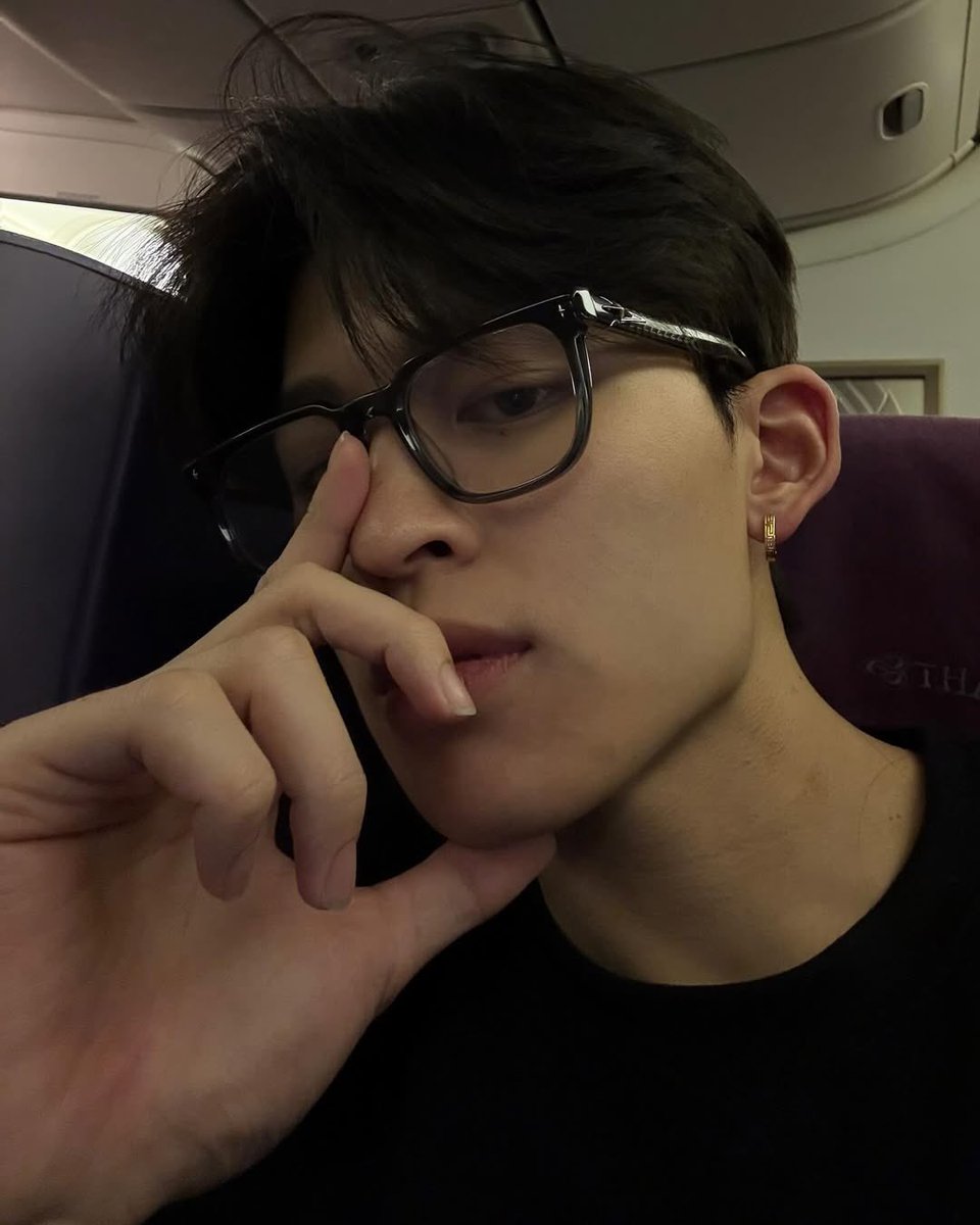 𝐏𝐨𝐧𝐝 tweet media