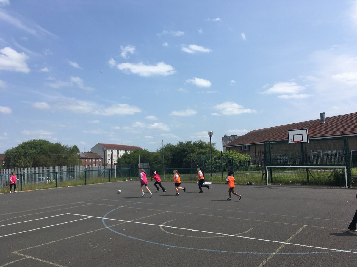 ASGSpringburn's tweet image. Big thanks to Steve from @GlasgowCityFC for delivery of football coaching @MiltonbankP Girls had a great time. @SpringburnPE @springburnacad @P7Transition @ASGAllSaints