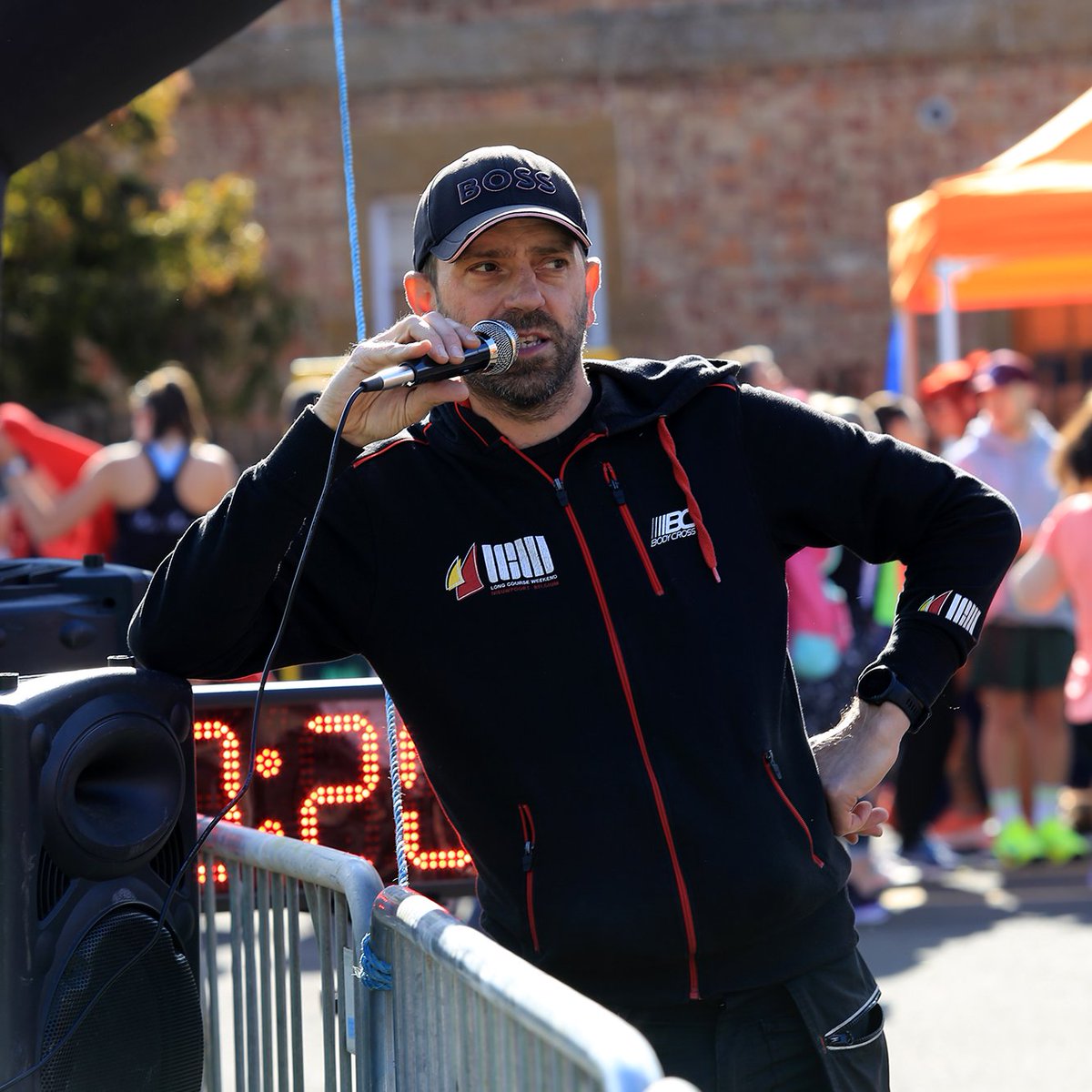 Martock 10K Parking🚗

Car share, walk or cycle if you can - Please don't park on Coat Rd!

🅿️Great Western Rd: w3w.co/amused.flush.n…
🅿️Rec Ground (1.2km): w3w.co/rings.fountain…
🅿️Moorlands (700m): w3w.co/shifting.reall…

Arrive early to collect your race pack! 

#Martock10K