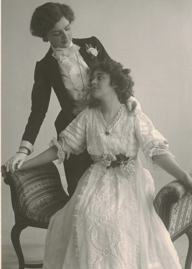 WikiVictorian tweet media