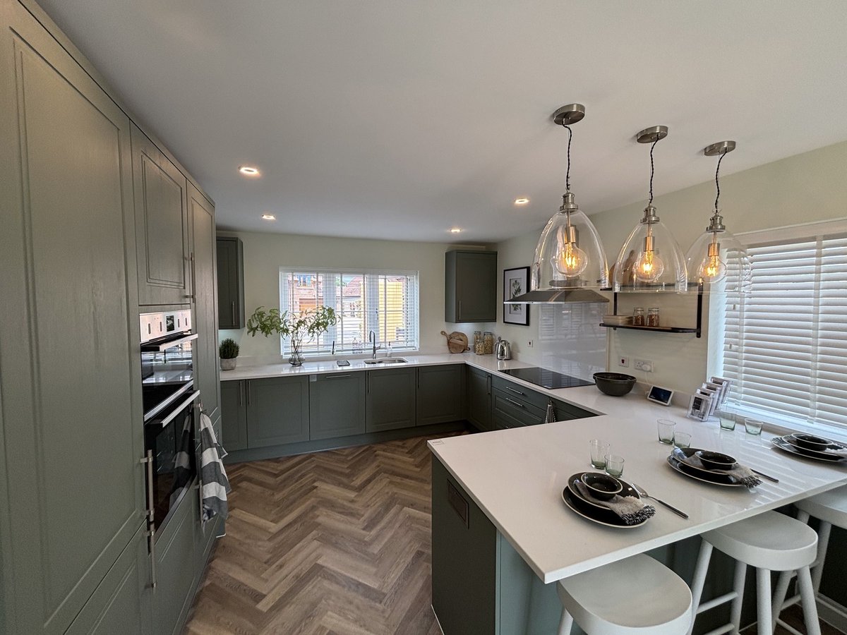 🚨 Project nearing completion with Bargate Homes 🚨

Traditionally, kitchens would require 6 to 8 downlights and a separate heat alarm. Thanks to Lumi-Plugin®, only 4 downlights were needed - one of which seamlessly incorporates a heat alarm.

#LumiPlugin #ReimagineLighting