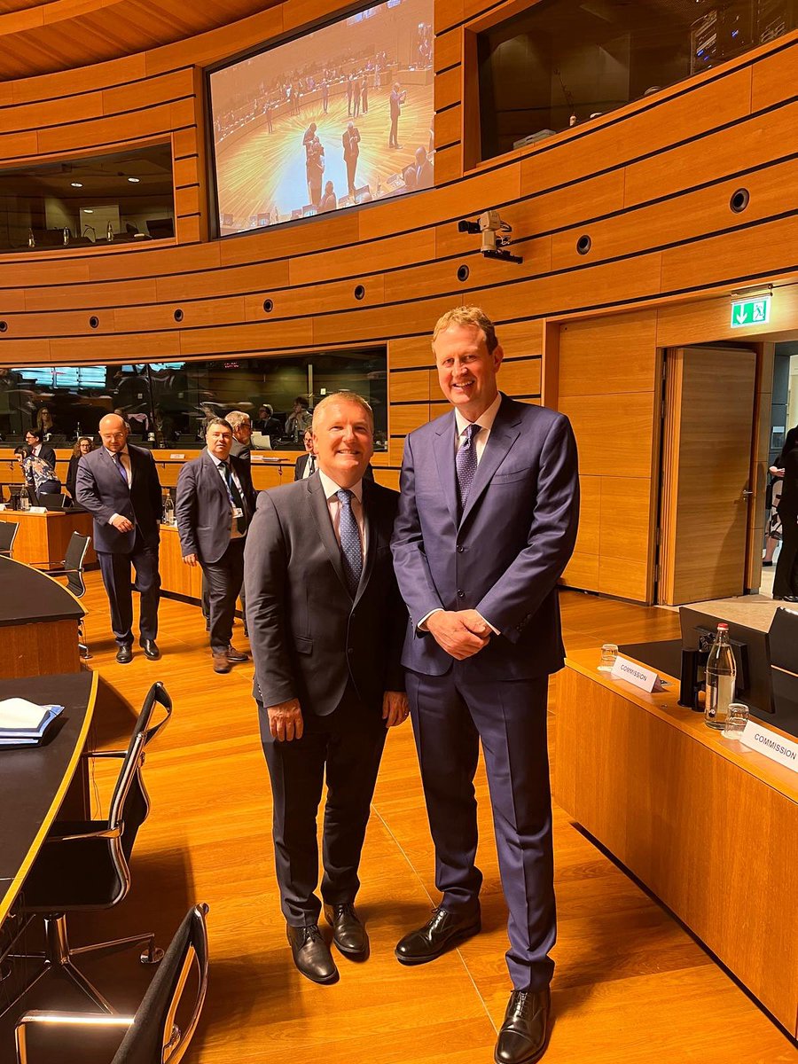 OCallaghanJim's tweet image. Great to meet Commissioner Michael McGrath at today’s meeting of Justice ministers.