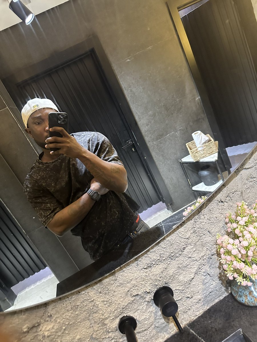 BadManTipsy's tweet photo. 🖤 https://t.co/nxVebMqdlB