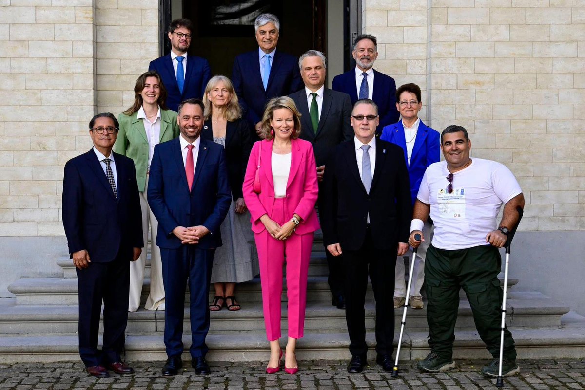 ICARDA (@icarda) on Twitter photo ✨After the walk through Parc Royal, the delegation was received by HM <a href="/QueenMathildeFp/">Her Majesty Queen Mathilde of Belgium 🇧🇪👑</a> of Belgium at the Royal Palace.
The discussion focused on the urgent climate challenges facing vulnerable communities in the Arab States, where water scarcity, food insecurity & conflict ✨After the walk through Parc Royal, the delegation was received by HM <a href="/QueenMathildeFp/">Her Majesty Queen Mathilde of Belgium 🇧🇪👑</a> of Belgium at the Royal Palace.
The discussion focused on the urgent climate challenges facing vulnerable communities in the Arab States, where water scarcity, food insecurity & conflict