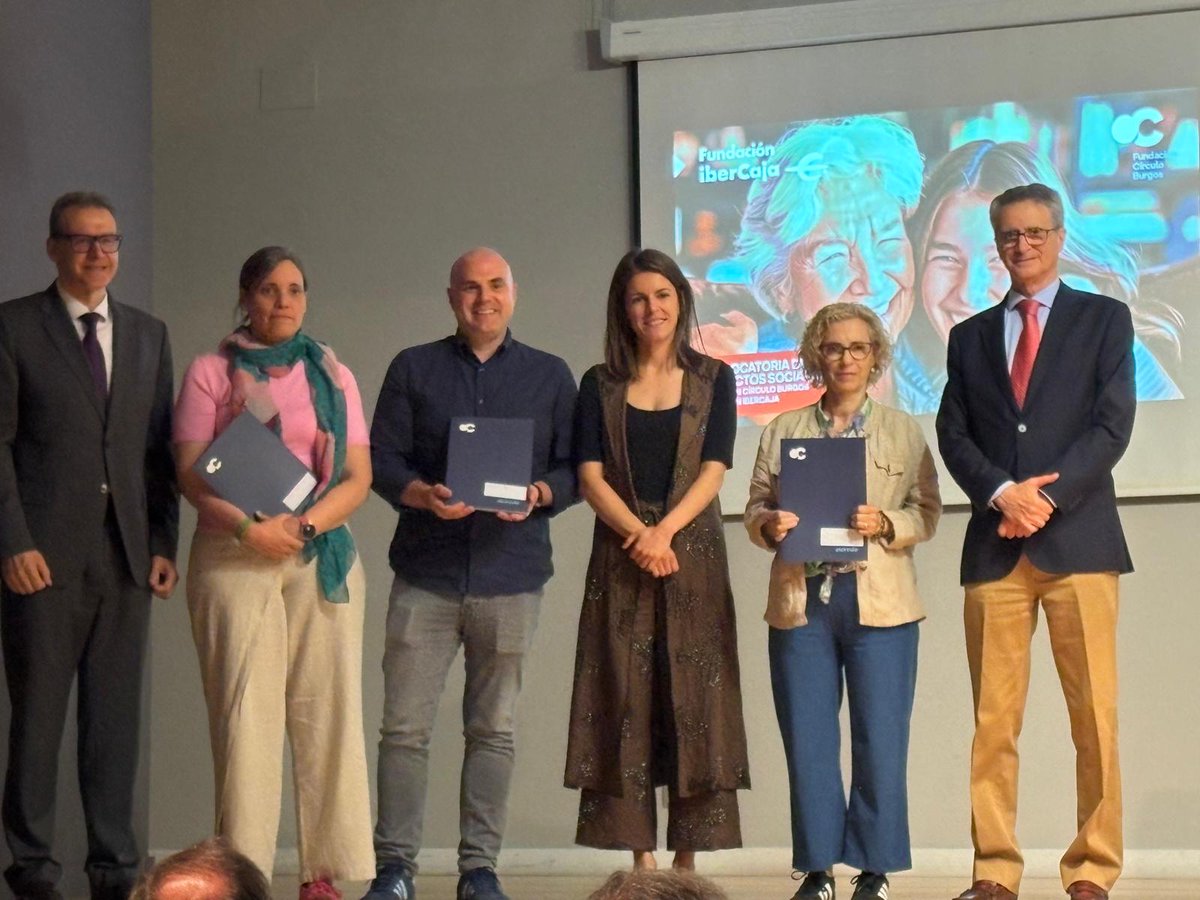 🔵Esta mañana, Miguel Gómez, director de Fundación Miradas, ha asistido a la firma del convenio de colaboración entre <a href="/FCirculoBurgos/">Fundación Círculo</a> @fundibercaja y Fundación Miradas.

💙 Gracias por vuestra implicación y sensibilidad.