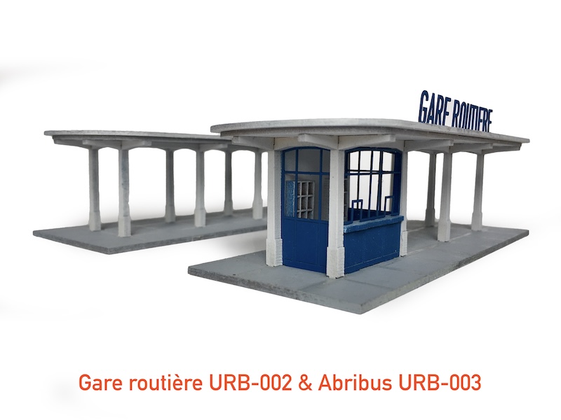 La gare routière et la station de bus. Modèles simples de style art déco en béton armé. Les deux modèles peuvent être utilisés ensemble. Ces maquettes en carton découpé au laser à l’échelle Ho – 1/87 sont des kit à peindre et à monter. Disponible chez axelsbazar.com