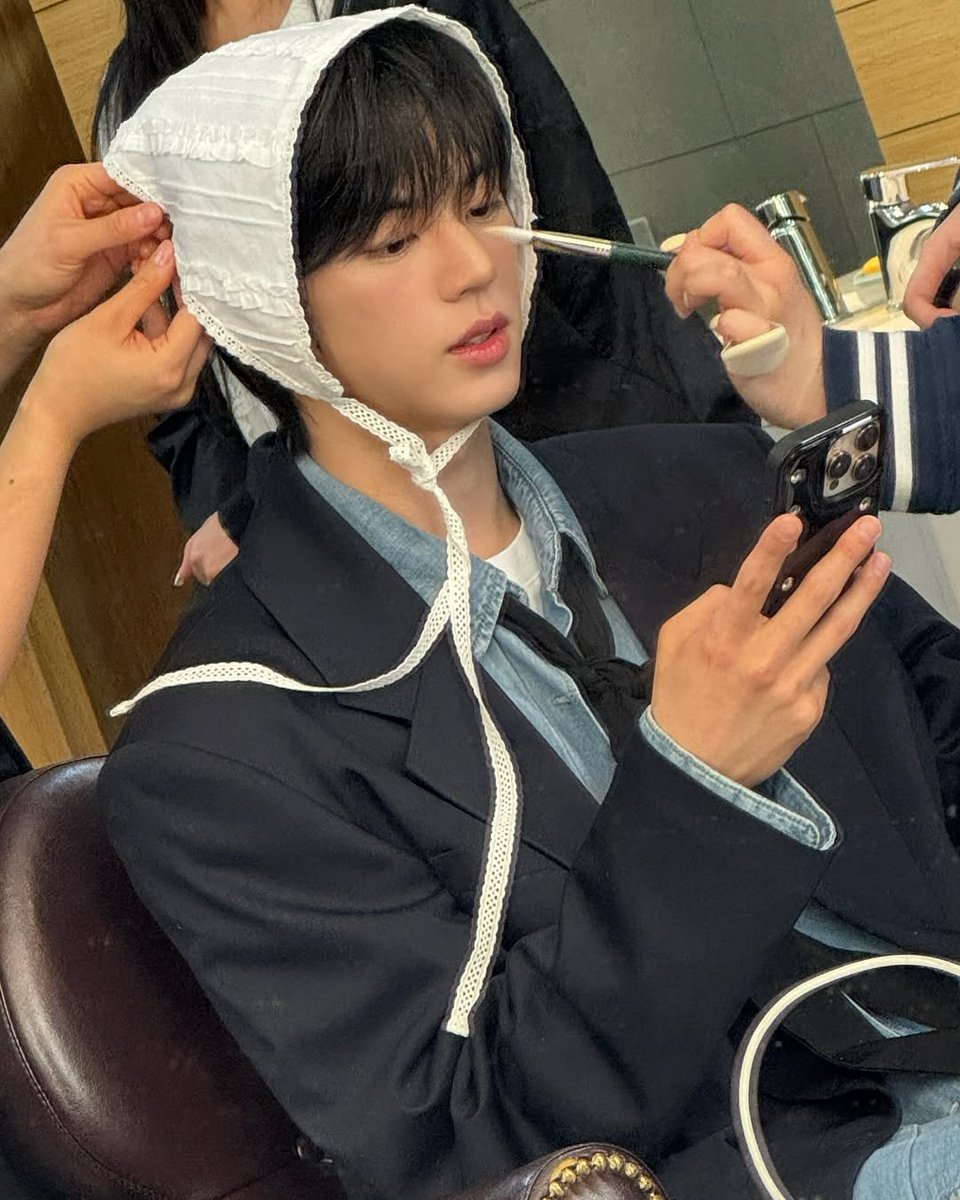 dohootws's tweet photo. just some dohoon core. https://t.co/RrKdA520NU