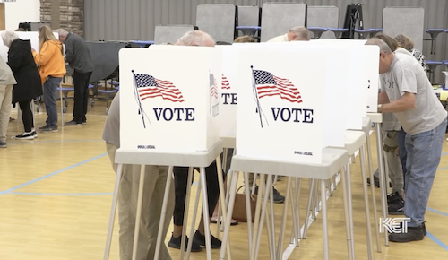 KET Public Affairs (@pubaffairsket) on Twitter photo From Kentucky Edition, <a href="/LauraLynnRogers/">Laura Rogers</a> and <a href="/RylandKY/">Ryland Barton</a> discuss the latest on the ethics investigation into state Rep. Daniel Grossberg, a Bowling Green student detained by ICE, and another increase in independent voter registrations in the state. ow.ly/cQge50W87gu From Kentucky Edition, <a href="/LauraLynnRogers/">Laura Rogers</a> and <a href="/RylandKY/">Ryland Barton</a> discuss the latest on the ethics investigation into state Rep. Daniel Grossberg, a Bowling Green student detained by ICE, and another increase in independent voter registrations in the state. ow.ly/cQge50W87gu
