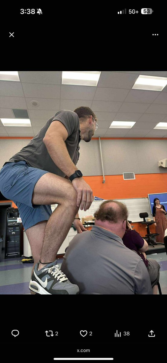Had a great time helping <a href="/HFoisterArtist/">Heather Foister</a> show the power and fun of improv at the #KEDCgrants elevation summit yesterday. I made a fool of myself but it was a great time! <a href="/KedcARTS/">RENAISSANCE Grant</a> <a href="/KEDCGrants/">KEDC Grants</a>