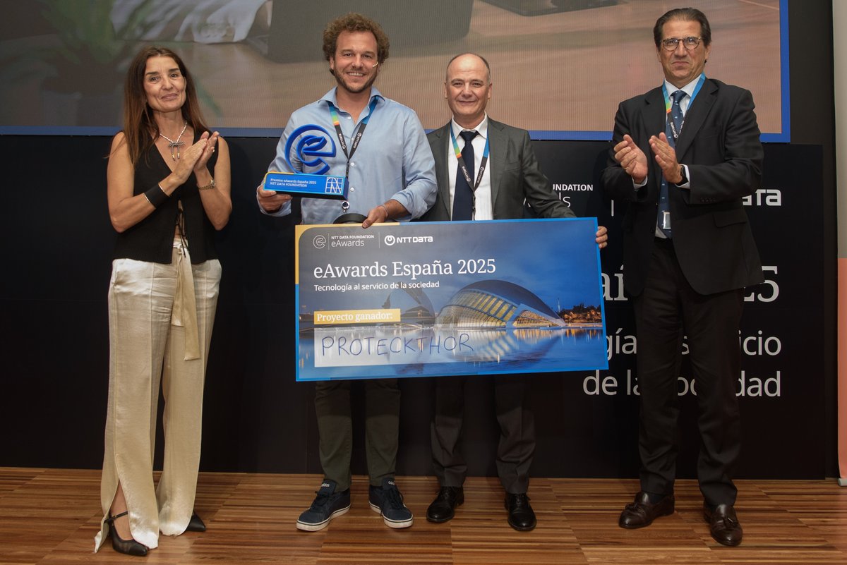 NTT DATA FOUNDATION (@nttdfoundation) on Twitter photo 🚀 ¡Así vivimos la final de los eAwards España!
Enhorabuena al ganador, <a href="/Proteckthor_ESP/">proteckthor_ESP</a>, una solución al trauma cerebral en el #fútbol que reduce en un 93 % los impactos en la cabeza.
Un evento lleno de inspiración, innovación y talento 🌍
youtube.com/watch?v=LeXLtf… 🚀 ¡Así vivimos la final de los eAwards España!
Enhorabuena al ganador, <a href="/Proteckthor_ESP/">proteckthor_ESP</a>, una solución al trauma cerebral en el #fútbol que reduce en un 93 % los impactos en la cabeza.
Un evento lleno de inspiración, innovación y talento 🌍
youtube.com/watch?v=LeXLtf…
