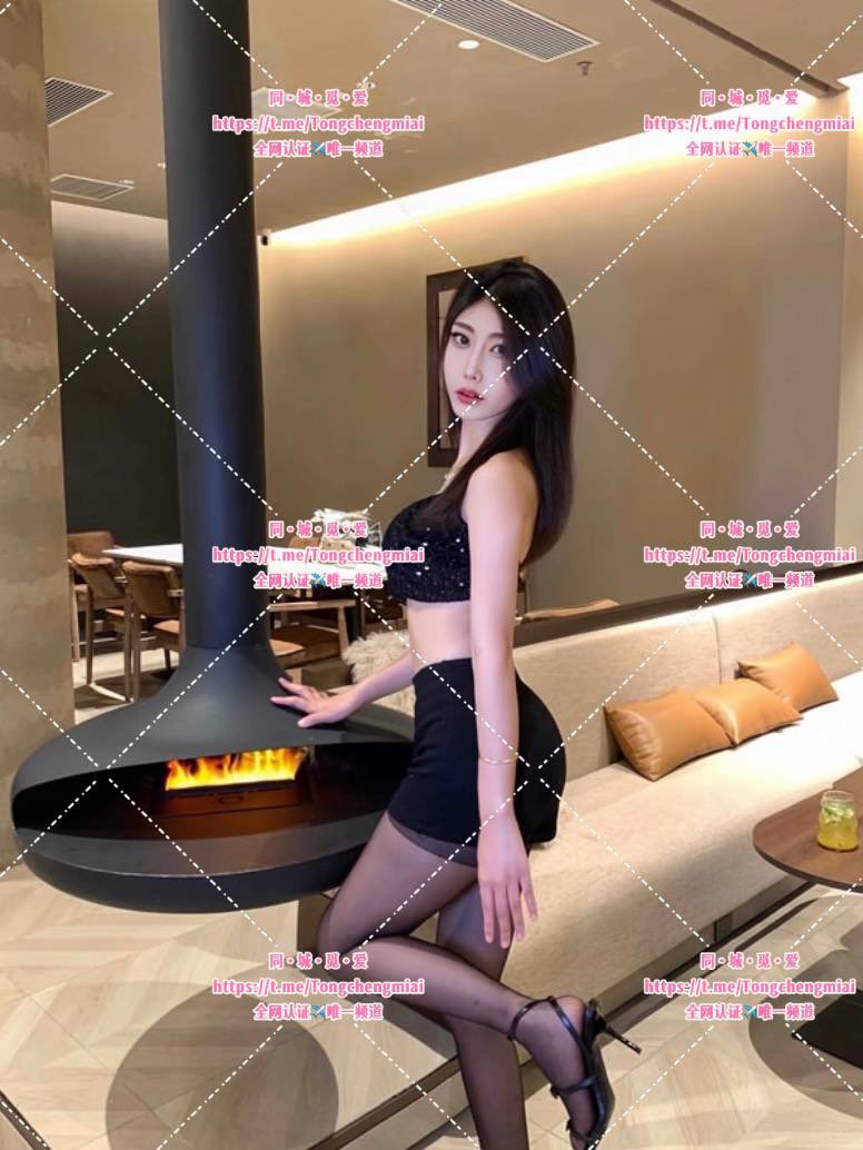#新认证🔥🔥
上海反差小姐姐 腿长蜂腰极品榨精机👅m倾向🉑️调教 喜欢乳夹刺激打屁股掐脖子💕会玩 放得开 想尝试多人👥
喜欢人前斯文床上主动强硬的反差男生 🤭符合要求的男生赶快联系客服💁 https://t.co/44HmqY2Ycs