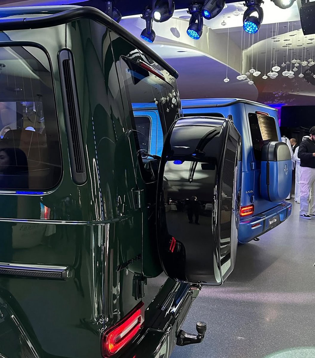 Welcome party for the new Mercedes Benz G63 &amp; the all electric G580 4 the brand center became a candy land for Mercedes lovers, displaying the most iconic G's throughout the years as a way to celebrate the launch of their newest members
#mercedesbenz #mercedesamg #mercedeslovers