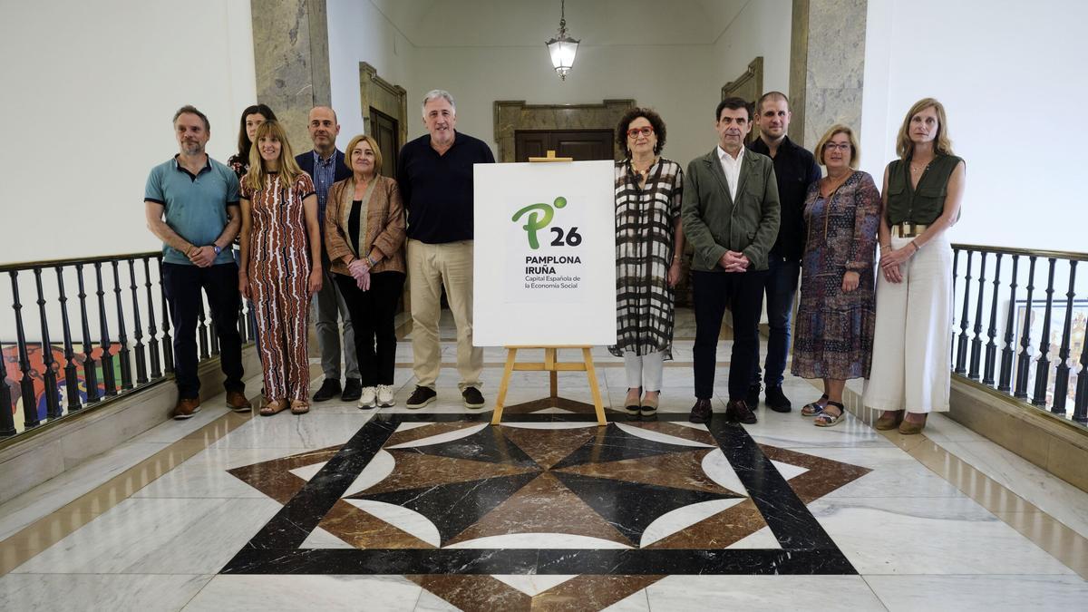 Pamplona aspira a ser Capital Española de la Economía Social 2026
Nuestra directora Inés García, presidenta de EINA y directora de FSG Navarra, estuvo presente en la presentación oficial.
Desde Nabut, empresa de inserción, apoyamos esta candidatura.
Inclusión, empleo y futuro.
