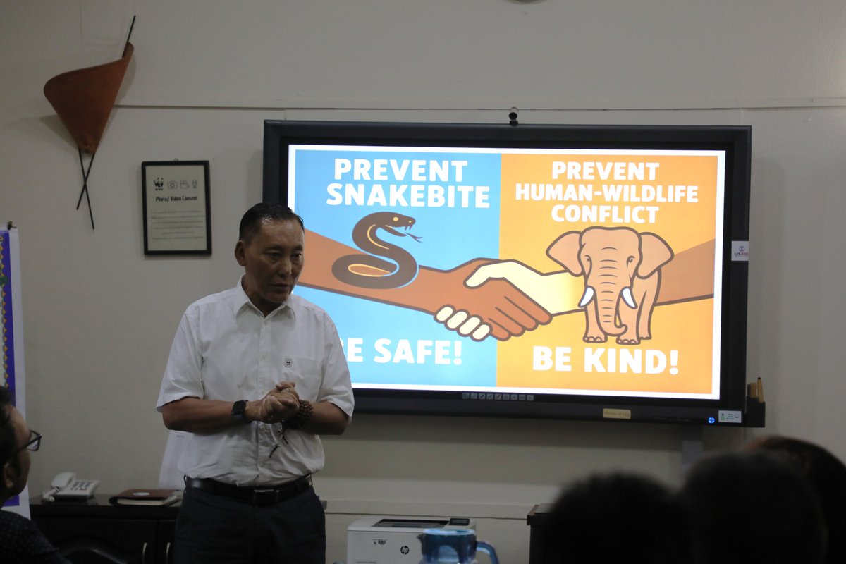 WWFNepal's tweet image. Snake bites affect up to 40,000 people & cause 3,000 deaths annually in Nepal.
WWFNepal & Rotary KTM held a press meet to discuss the Snake Bite Prevention Campaign, focusing on awareness, treatment, and saving lives through preventive & curative measures!
#SnakeBitePrevention