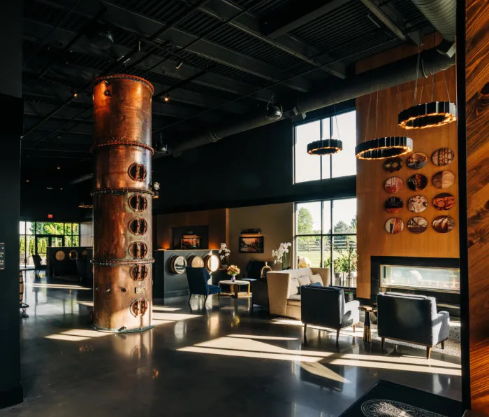 We've mentioned the new Trail Hotel in Bardstown previously, but here's another inside look from <a href="/MensJournal/">Men's Journal</a>
#BourbonCountry
➡️ ow.ly/KHi550W6oqC