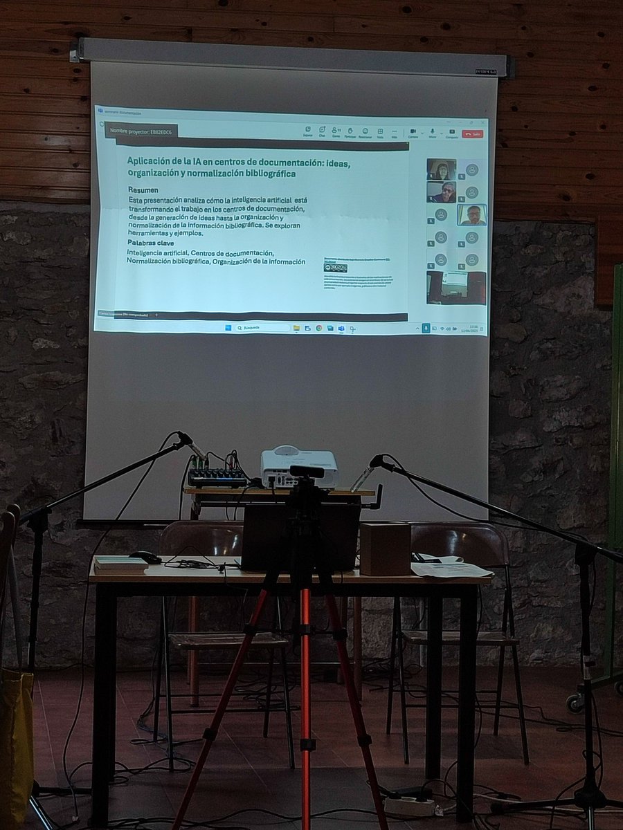 RECIDANET's tweet photo. ¿Utilizas la inteligencia artificial en el sector de la #documentacion? Carlos Lopezosa de la Universidad de Barcelona nos habla sobre el uso de la #IA en #bibliotecas
@RECIDANET https://t.co/fkryT4Snk7