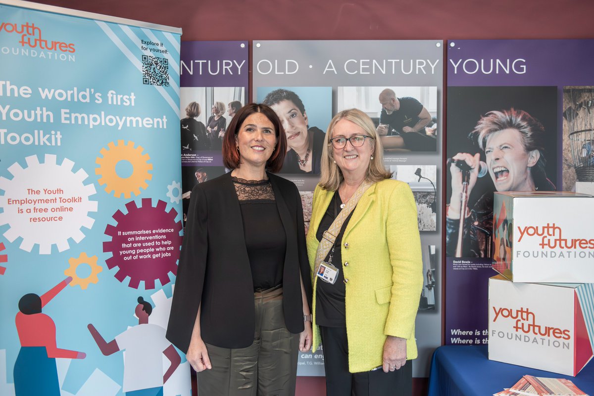 This week, we joined the <a href="/thefabians/">The Fabian Society</a>  #OpportunityMission Summit at <a href="/citylit/">City Lit</a>. Over 200 policymakers and stakeholders gathered to explore how to get more young people into good work. 🧵👇