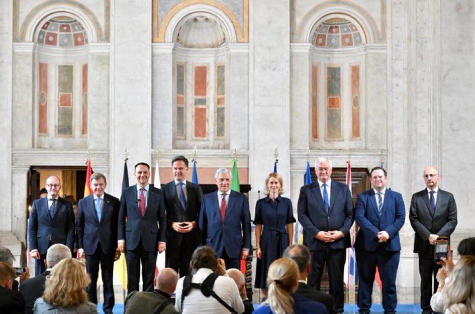 Hans-Dieter Lucas (@ambtedesco) on Twitter photo Oggi #WeimarPlus a #VillaMadama👇Leggete la dichiarazione congiunta 🇫🇷🇩🇪🇮🇹🇵🇱🇪🇸🇬🇧🇪🇺
t1p.de/2ijh7
<a href="/ItalyMFA/">Farnesina 🇮🇹</a> <a href="/AuswaertigesAmt/">Auswärtiges Amt</a> <a href="/francediplo/">France Diplomatie 🇫🇷🇪🇺</a> <a href="/PolandMFA/">Ministry of Foreign Affairs 🇵🇱</a> <a href="/FCDOGovUK/">Foreign, Commonwealth & Development Office</a> <a href="/SpainMFA/">Spain MFA</a> <a href="/NATO/">NATO</a> <a href="/EU_Commission/">European Commission</a> <a href="/AussenMinDE/">Johann Wadephul</a> Oggi #WeimarPlus a #VillaMadama👇Leggete la dichiarazione congiunta 🇫🇷🇩🇪🇮🇹🇵🇱🇪🇸🇬🇧🇪🇺
t1p.de/2ijh7
<a href="/ItalyMFA/">Farnesina 🇮🇹</a> <a href="/AuswaertigesAmt/">Auswärtiges Amt</a> <a href="/francediplo/">France Diplomatie 🇫🇷🇪🇺</a> <a href="/PolandMFA/">Ministry of Foreign Affairs 🇵🇱</a> <a href="/FCDOGovUK/">Foreign, Commonwealth & Development Office</a> <a href="/SpainMFA/">Spain MFA</a> <a href="/NATO/">NATO</a> <a href="/EU_Commission/">European Commission</a> <a href="/AussenMinDE/">Johann Wadephul</a>