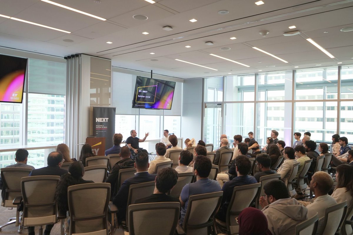 Noel Webb tweet media