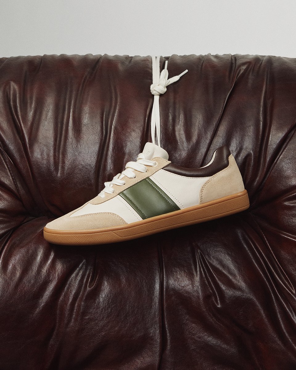 New sneakers? Always a good idea. 😉🔥👟: <a href="/ALDOShoes_SA/">ALDO Shoes SA 🇿🇦</a> 
#CanalWalk #HaveItAll