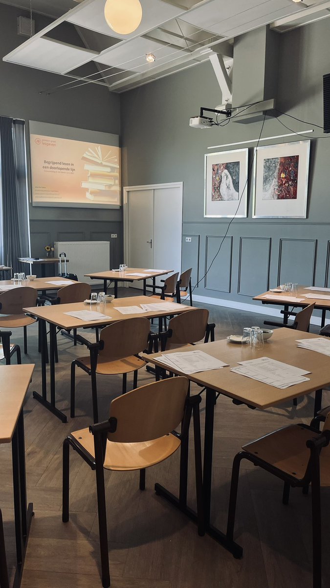 Vandaag de vierde en laatste bijeenkomst van mijn cursus ‘Begrijpend lezen in een doorlopende lijn’ in De Meern! Aan het eind van de cursusmiddag verras ik de cursisten met een lekkere maaltijd! 🪩

In 25/26 deelnemen? gewoongoedlesgeven.nl/extra-cursusre…