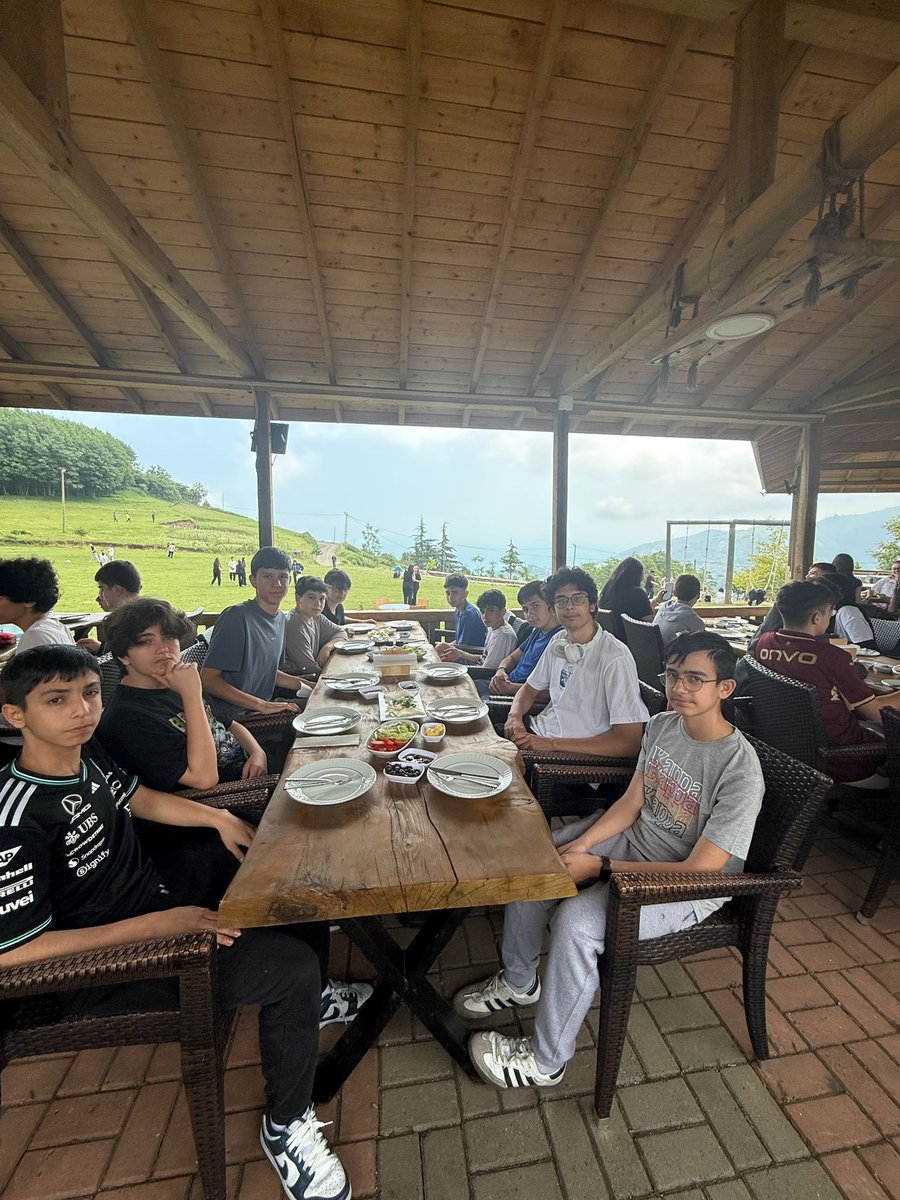 BK Trabzon Kampüsü (@bk_trabzon) on Twitter photo LGS Öncesi Son Enerji Deposu 🌿🍳
Sınav öncesi kaygıları biraz olsun azaltmak, motivasyonumuzu tazelemek için öğrencilerimizle birlikte yeşillikler içinde, doğayla iç içe keyifli bir kahvaltı yaptık.
<a href="/bahcesehir_k12/">Bahçeşehir Koleji</a>
<a href="/ureyenerchngr/">Cihangir Üreyener</a> <a href="/hakanoztrk_/">Hakan Öztürk ⚖️</a> LGS Öncesi Son Enerji Deposu 🌿🍳
Sınav öncesi kaygıları biraz olsun azaltmak, motivasyonumuzu tazelemek için öğrencilerimizle birlikte yeşillikler içinde, doğayla iç içe keyifli bir kahvaltı yaptık.
<a href="/bahcesehir_k12/">Bahçeşehir Koleji</a>
<a href="/ureyenerchngr/">Cihangir Üreyener</a> <a href="/hakanoztrk_/">Hakan Öztürk ⚖️</a>