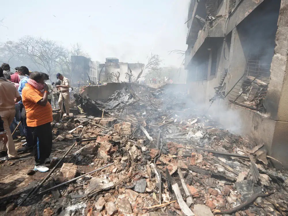 WazirSoni's tweet photo. Deepest Condolences on the Tragic Air India Plane Crash in Ahmedabad

With immense sorrow, we mourn the tragic loss of over 130 lives in today’s Air India flight AI-171 crash near Ahmedabad airport around 1:17 PM.

#AirIndia #AhmedabadCrash #Condolences #India #PrayForAhmedabad https://t.co/3fCIavVPxM
