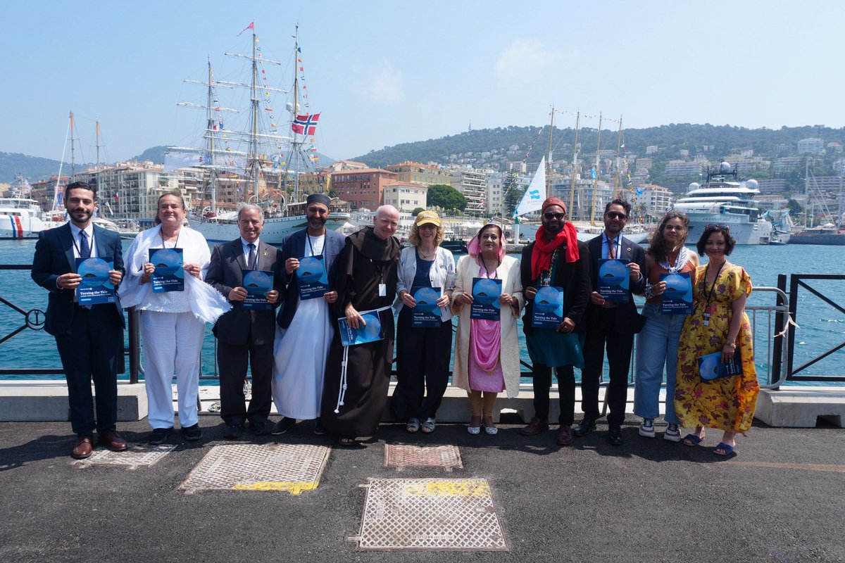 At #UNOC3, UNEP Executive Director Inger Andersen joined the Faith delegation in a powerful moment of unity for our oceans. 🌎💙

Faith voices are vital partners in protecting marine ecosystems and advancing ocean justice.

📸 #UNOC3 #Faith4Earth #TogetherForTheOcean