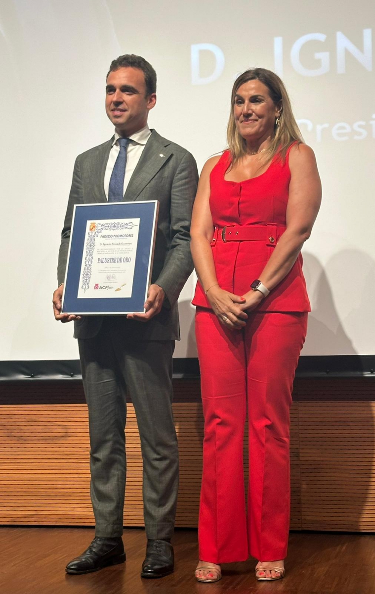 Fadeco Promotores (@fadecop) on Twitter photo Recibir de <a href="/acp_jaen/">Asociación Constructores y Promotores de Jaén</a> el Premio Palustre de Oro de Apoyo al Sector, ha sido un momento profundamente ilusionante para todos los que conformamos FADECO PROMOTORES. No solo es un gran honor, sino también un reconocimiento que nos llena de orgullo y gratitud. Gracias. Recibir de <a href="/acp_jaen/">Asociación Constructores y Promotores de Jaén</a> el Premio Palustre de Oro de Apoyo al Sector, ha sido un momento profundamente ilusionante para todos los que conformamos FADECO PROMOTORES. No solo es un gran honor, sino también un reconocimiento que nos llena de orgullo y gratitud. Gracias.