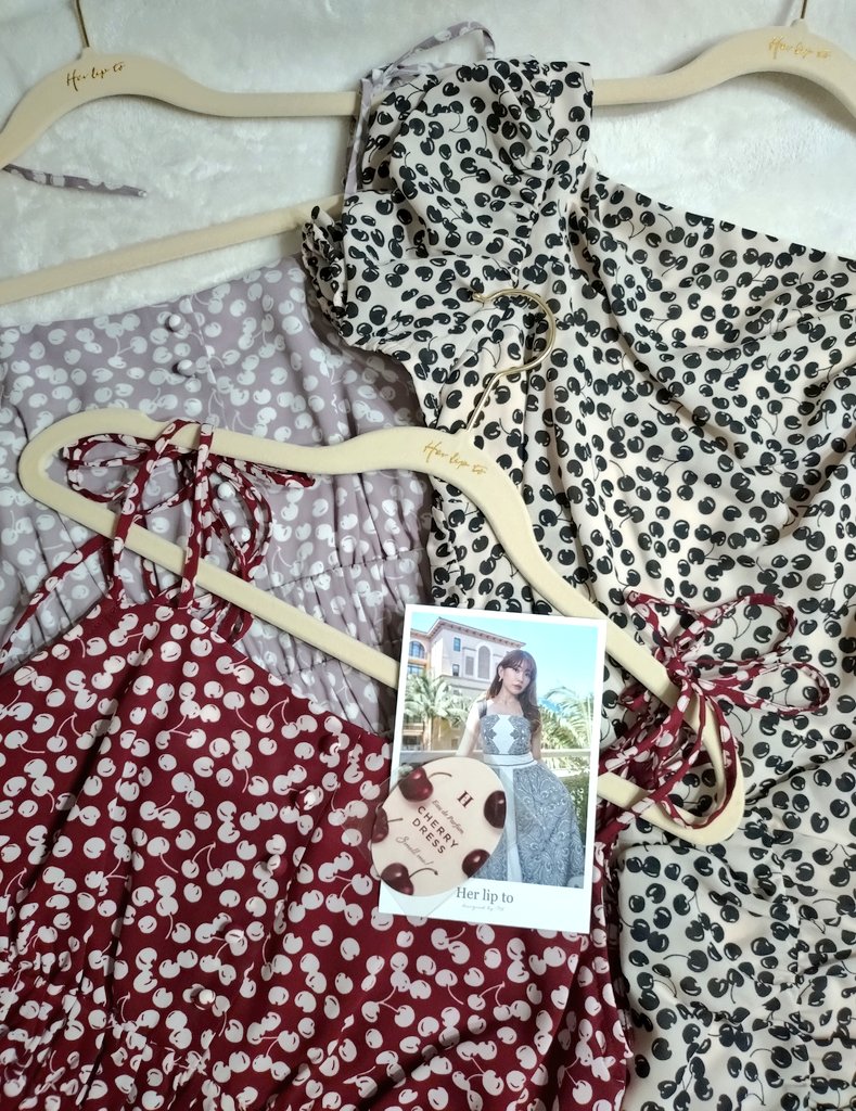 HLTの Cherry Pattern Strap Top 👖(#stola) で合わせたスタイリング