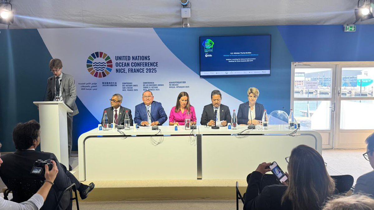 saktitrenggono's tweet photo. Bersama dengan Menteri dari negara lain, saya menjadi pembicara dalam side event tentang Ocean Accounts di sela-sela UNOC-3 di Nice, Prancis. https://t.co/7tmmqFvVmw