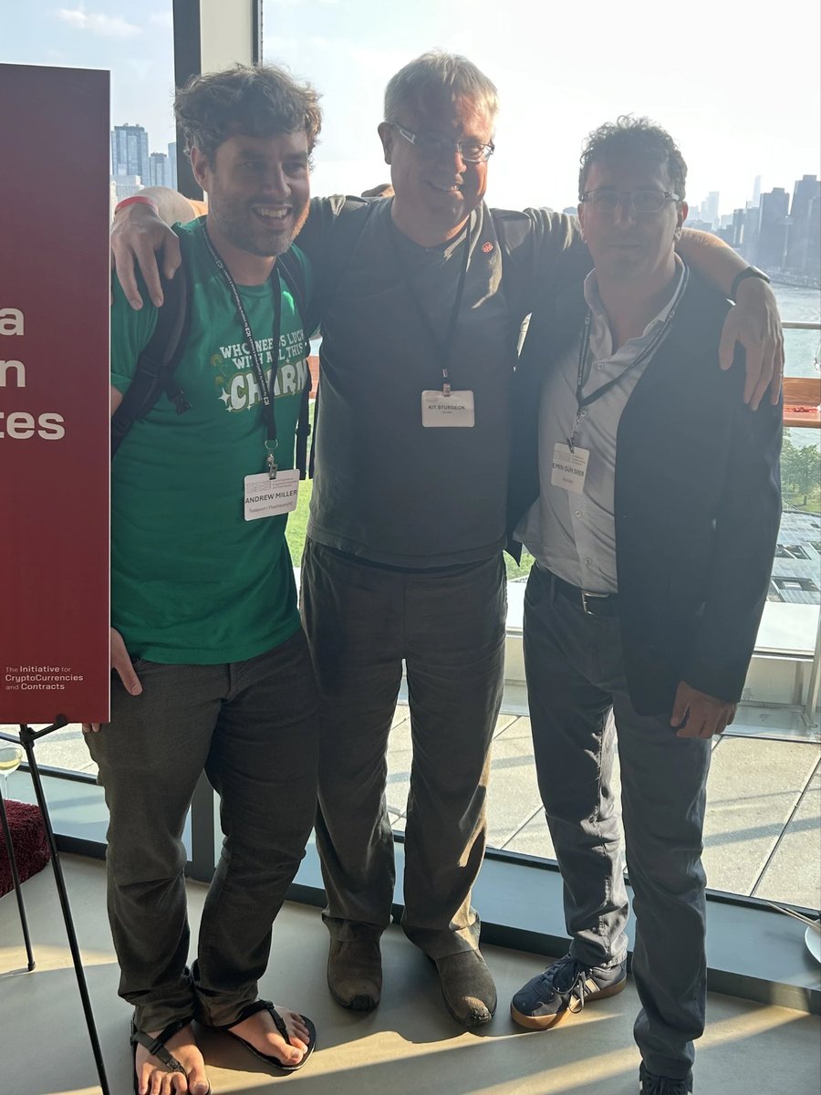 red·dev 🔺🛡️ (@reddevinc) on Twitter photo Look, Ma! 🤩 A bridge!
Zcash - red·bridge - Avalanche!
With <a href="/socrates1024/">Andrew Miller</a> (<a href="/Zcash/">Zcash 🛡️</a>), <a href="/mrkit2u/">Kit 🔺🛡️ mrkit2u.avax</a> (red·bridge), and el33th4xor (<a href="/avax/">Avalanche🔺</a>) Look, Ma! 🤩 A bridge!
Zcash - red·bridge - Avalanche!
With <a href="/socrates1024/">Andrew Miller</a> (<a href="/Zcash/">Zcash 🛡️</a>), <a href="/mrkit2u/">Kit 🔺🛡️ mrkit2u.avax</a> (red·bridge), and el33th4xor (<a href="/avax/">Avalanche🔺</a>)