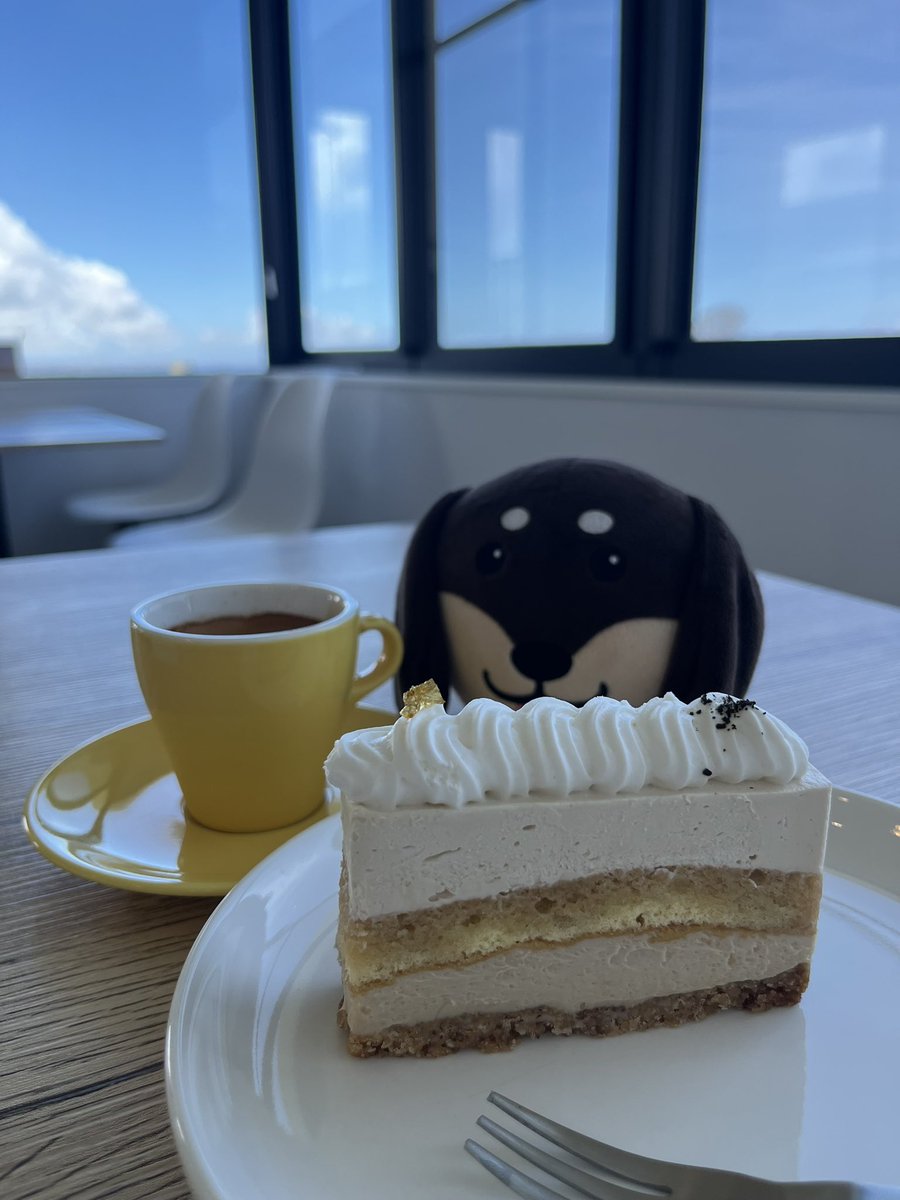 CoffeeFriends8's tweet photo. Milk tea Cake &amp;
Expresso
ミルクティーケーキ＆
エスプレッソ

#lifebalance 
#coffeefriends 
#coffee
#okinawa 
#coffeetime 
#travel
#okinawacafe
#沖縄カフェ
#座喜味城跡
#読谷
#yomitan
#ペット可
#coffee 
#自家焙煎
#milkteacake https://t.co/SzsS2JQIyn