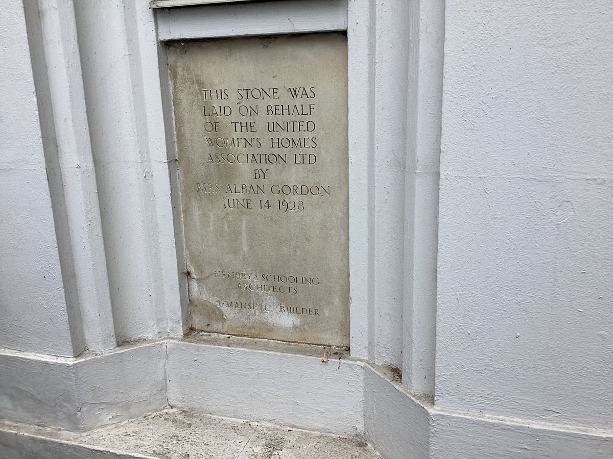 RupaHuq's tweet photo. The handsome women’s pioneer housing in W12 featured in the 1928  Ideal Home exhibition. It now accepts men(!) but has been badly let down by monster-sized social landlord @Clarion_Group 

Good to do a walkabout with staff who promise to fix and see changes to area with residents https://t.co/GXXY21ikZL