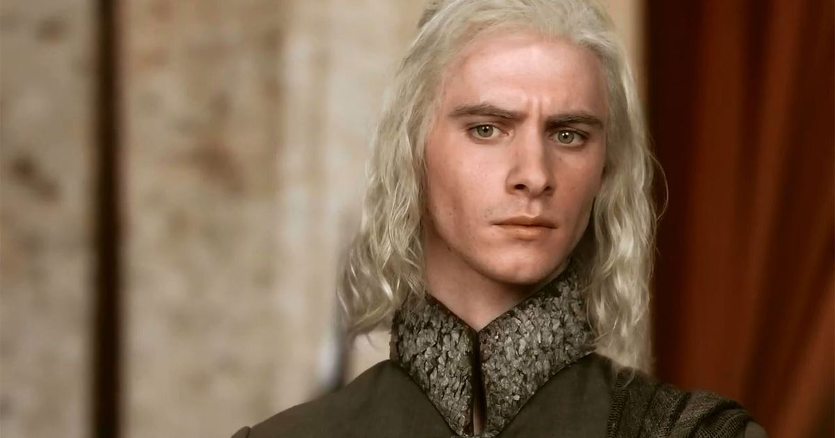 “Every child knows that the Targaryens have always danced too close to madness.”
Barristan Selmy