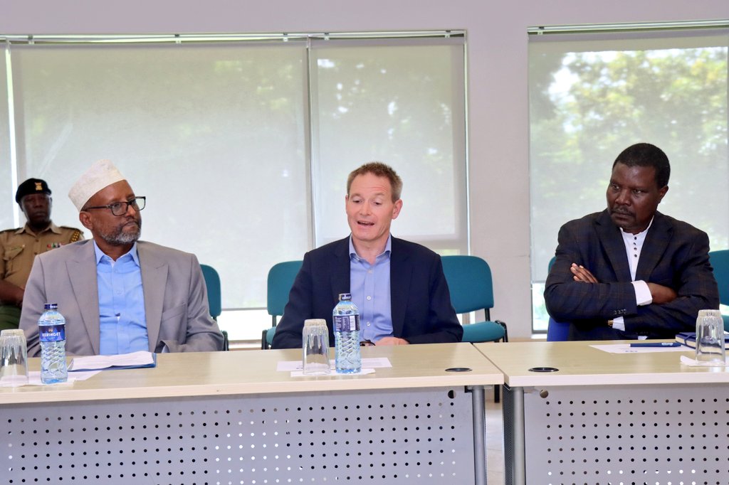 The visit focused on exploring avenues to increased research funding and strengthen,  capacity in human health and quality of life through cutting-edge research, innovation, and advanced service delivery in Africa.

2/2