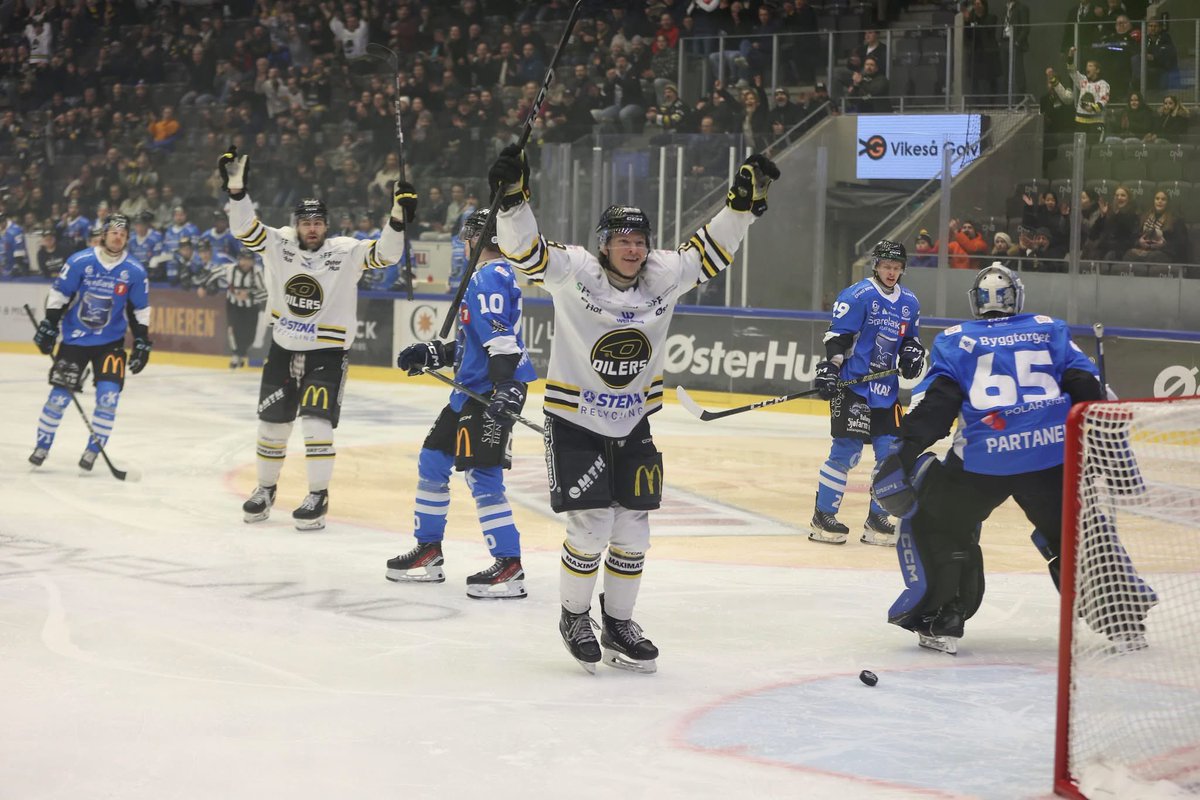 Stavanger Oilers (@stavangeroilers) on Twitter photo Nøyaktig 3 måneder til sesongstart idag! 
Vi starter borte mot Frisk Asker fredag 12.september og åpner sesongen hjemme i <a href="/DNB_Arena/">DNB Arena</a> torsdag 18.september mot Narvik. Merk det i kalenderen din! 💛🖤 
📅 Slik blir hele sesongen 25/26 seende ut: hockey.no/nyheter/2024/t… Nøyaktig 3 måneder til sesongstart idag! 
Vi starter borte mot Frisk Asker fredag 12.september og åpner sesongen hjemme i <a href="/DNB_Arena/">DNB Arena</a> torsdag 18.september mot Narvik. Merk det i kalenderen din! 💛🖤 
📅 Slik blir hele sesongen 25/26 seende ut: hockey.no/nyheter/2024/t…