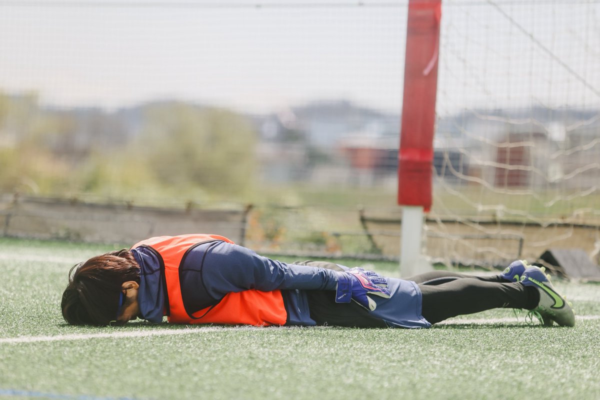 PORTGAS_D_KENTA's tweet image. 「トウキョウホリデイ」

第11話

本日深夜24時30分〜です！

ぜひご覧ください🫡

土下座くらいではみなみちゃんのお許しはでず、土下寝する川辺。

#トウキョウホリデイ