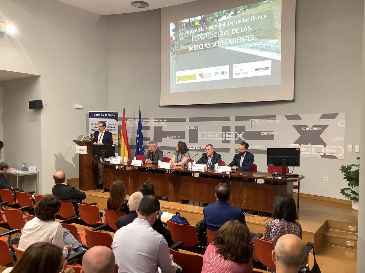 ATC (@atc_piarc) on Twitter photo Terminamos la Jornada Técnica “El papel clave de las mezclas bituminosas”.
Gracias a los más de 150 asistentes, a <a href="/CEDEX_es/">CEDEX-Centro de Estudios y Experimentación OO.PP.</a> por su acogida, y a los patrocinadores Collosa y Huesker, que han facilitado la organización de esta jornada. Terminamos la Jornada Técnica “El papel clave de las mezclas bituminosas”.
Gracias a los más de 150 asistentes, a <a href="/CEDEX_es/">CEDEX-Centro de Estudios y Experimentación OO.PP.</a> por su acogida, y a los patrocinadores Collosa y Huesker, que han facilitado la organización de esta jornada.