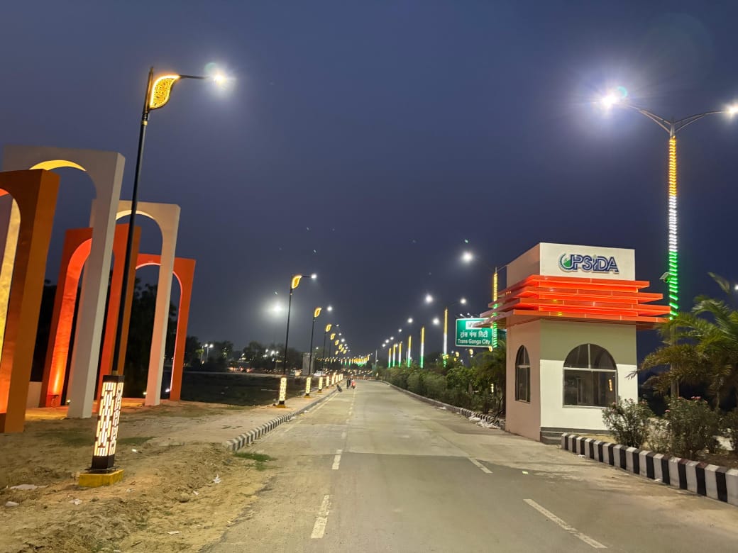 Enhancing Entrance at TGC Unnao!

Decorative pole installed at the entrance, significantly elevating the site’s aesthetic appeal. This enhancement not only improves the gateway’s appearance but also strengthens the identity and welcoming atmosphere of #TGC #Unnao.