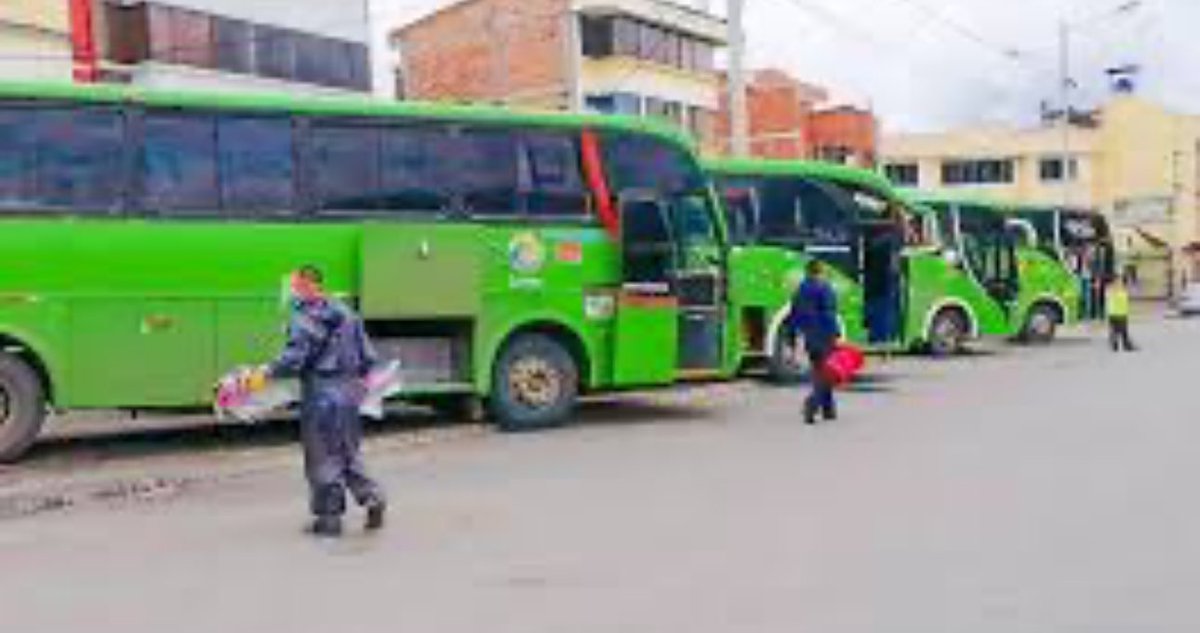 LA DISPOSICIÓN DE LA <a href="/emov_ep/">EMOV EP Cuenca</a>  NO DEJAR PASAR BUSES QUE LLEVEN A LA GENTE DE LAS  PARROQUIAS RURALES  A LA MARCHA .

Solo vi esto en el correismo y hoy en el zamorismo, es ilegal esta disposición Art. 66.14 derecho a transitar libremente , esto es una afrenta a reaccionar .