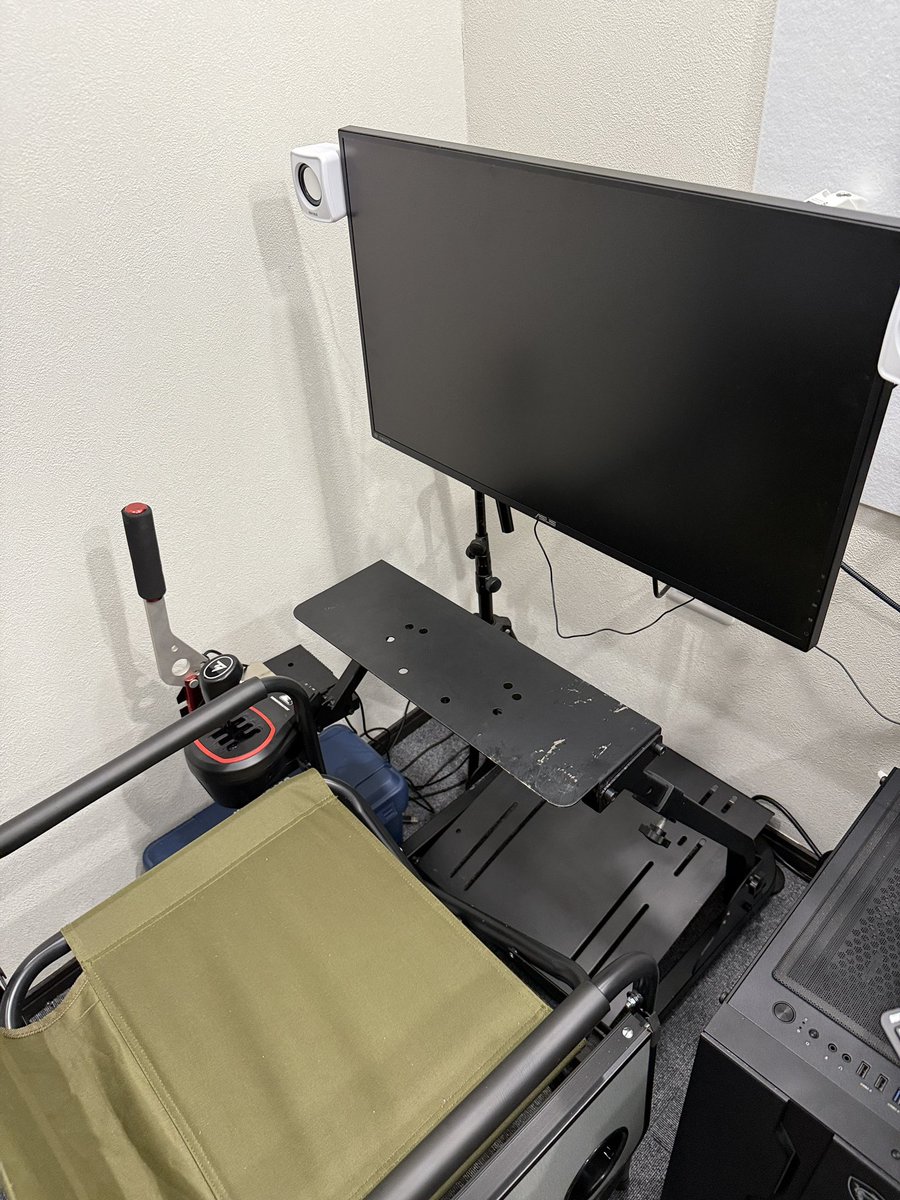 Takasuimaru1's tweet photo. 準備は整った👍
あとは。。。届くの待つだけ🤣

#MOZA   #mozaR3 #simracing 
#Vtuber  #vsinger https://t.co/5PLPoAgWQs