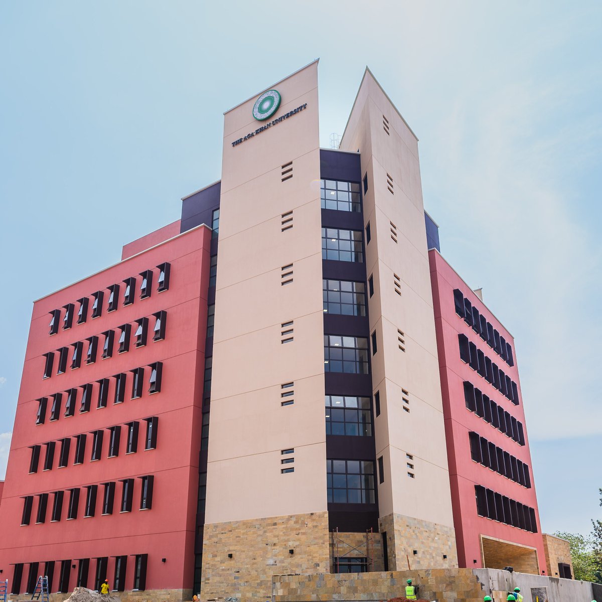AKUGlobal's tweet photo. Aga Khan University in Uganda has launched a new undergraduate programme - Bachelor of Nursing Science – Direct Entry, designed to equip the next generation of nurses with the advanced skills and knowledge essential for today's dynamic healthcare environment. Read more https://t.co/rWyytyCwk9