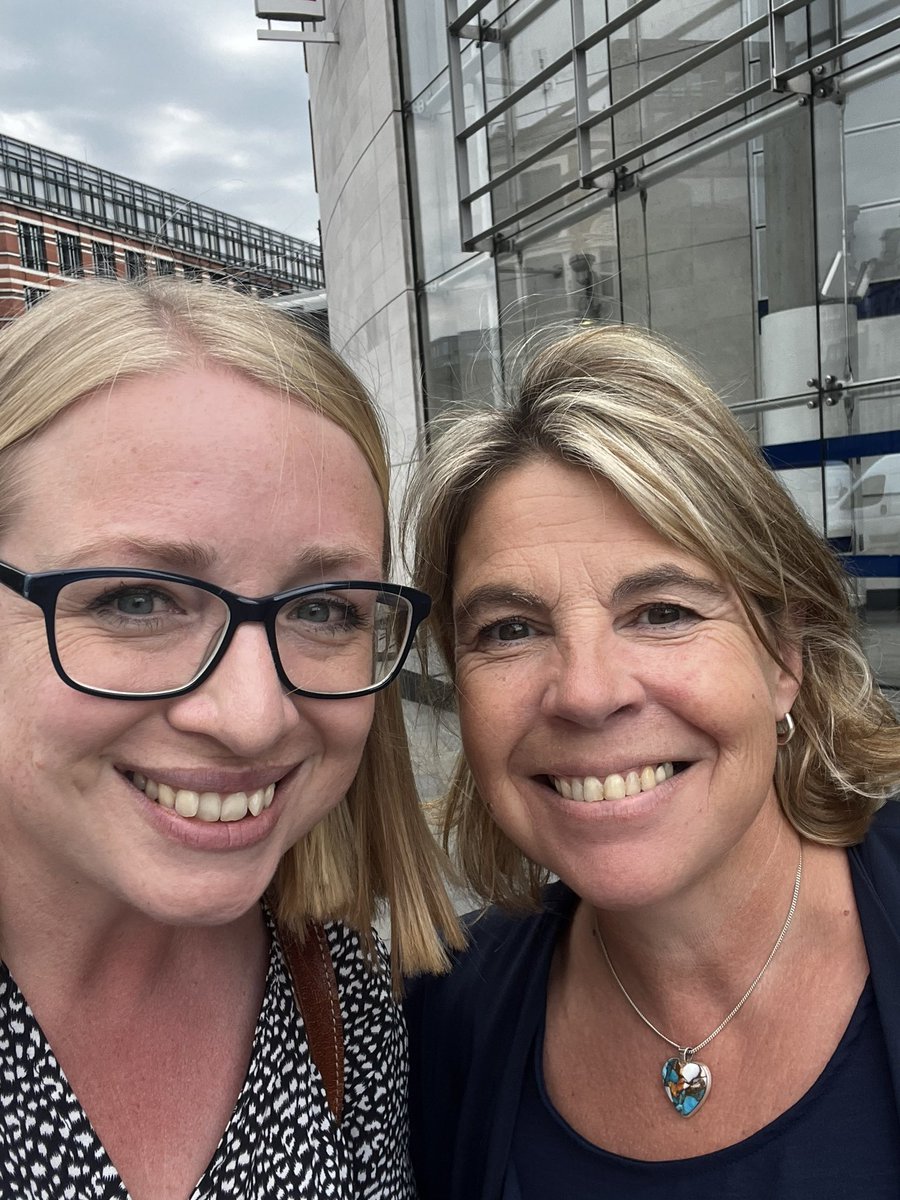 writes_kate's tweet image. So lovely to catch up with @jslwilliamson this morning for a VERY exciting meeting. I always have to pinch myself that I get to work with such brilliant publishing teams. More details soon, but there’s the teeniest of clues in one of the photos for any detectives out there!